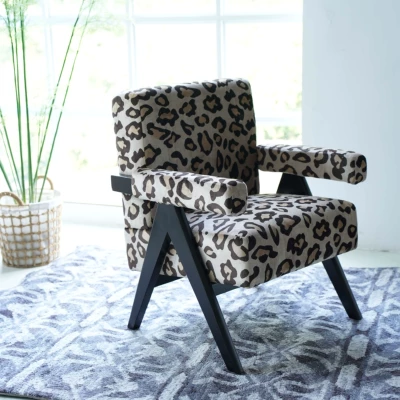 Poltrona con Motivo Mucca, Pol - Commercial Fabric Printing recensione e prezzo